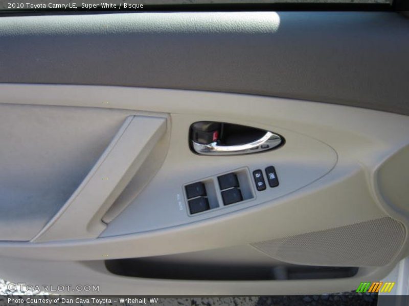 Super White / Bisque 2010 Toyota Camry LE
