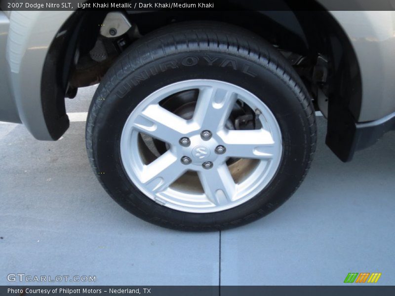 Light Khaki Metallic / Dark Khaki/Medium Khaki 2007 Dodge Nitro SLT