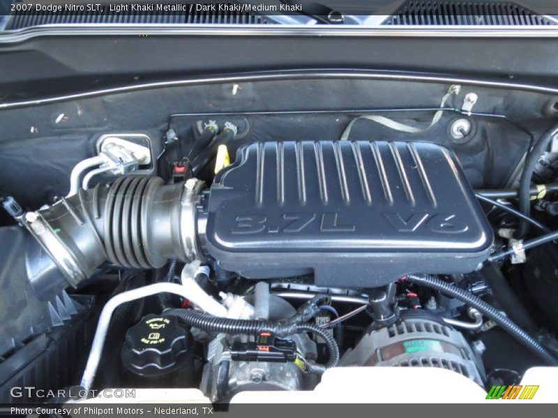 Light Khaki Metallic / Dark Khaki/Medium Khaki 2007 Dodge Nitro SLT
