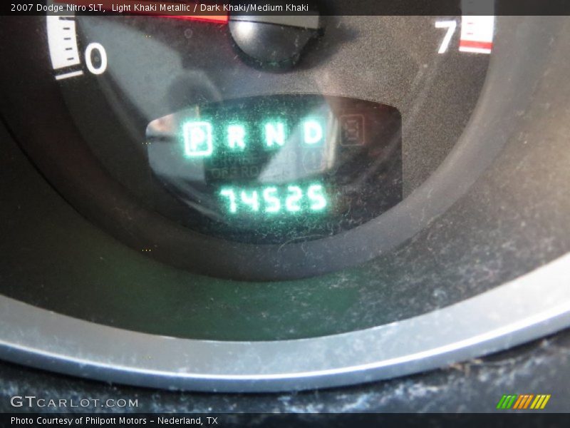 Light Khaki Metallic / Dark Khaki/Medium Khaki 2007 Dodge Nitro SLT