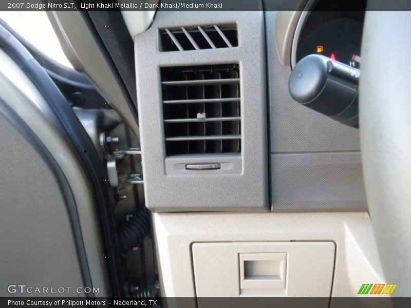 Light Khaki Metallic / Dark Khaki/Medium Khaki 2007 Dodge Nitro SLT