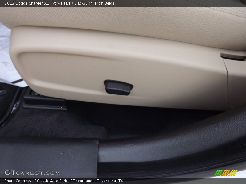 Ivory Pearl / Black/Light Frost Beige 2013 Dodge Charger SE