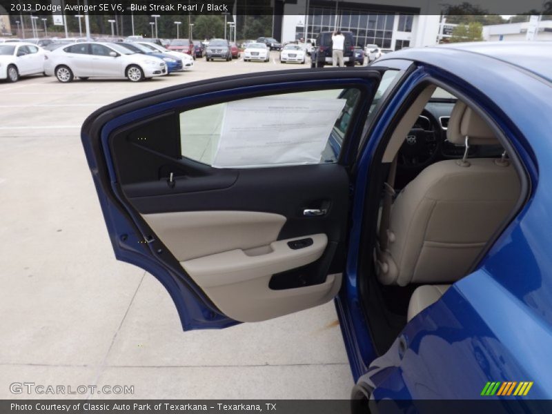 Blue Streak Pearl / Black 2013 Dodge Avenger SE V6
