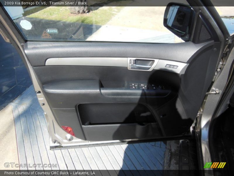 Titanium Silver / Black 2009 Kia Borrego EX V6