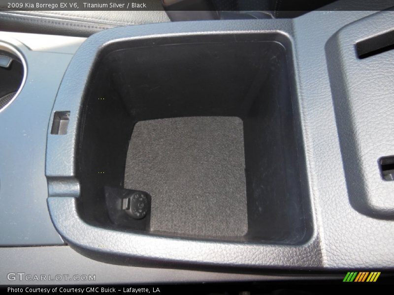 Titanium Silver / Black 2009 Kia Borrego EX V6