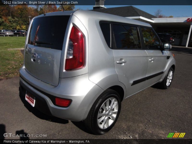 Bright Silver / Black Soul Logo Cloth 2012 Kia Soul +