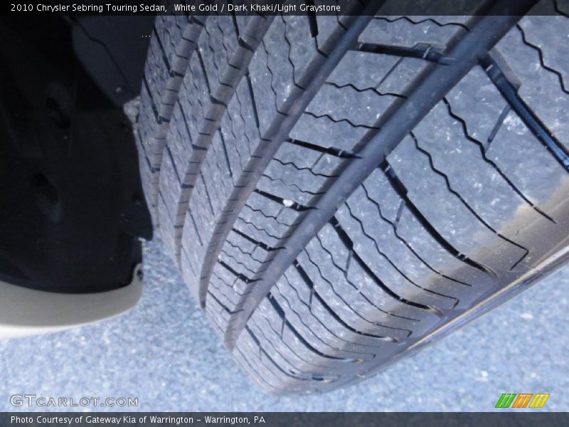 White Gold / Dark Khaki/Light Graystone 2010 Chrysler Sebring Touring Sedan