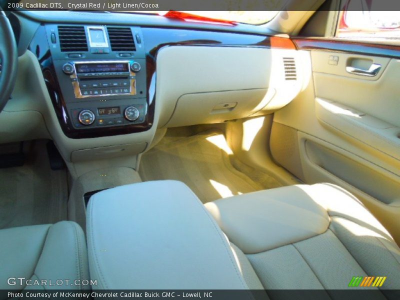 Crystal Red / Light Linen/Cocoa 2009 Cadillac DTS