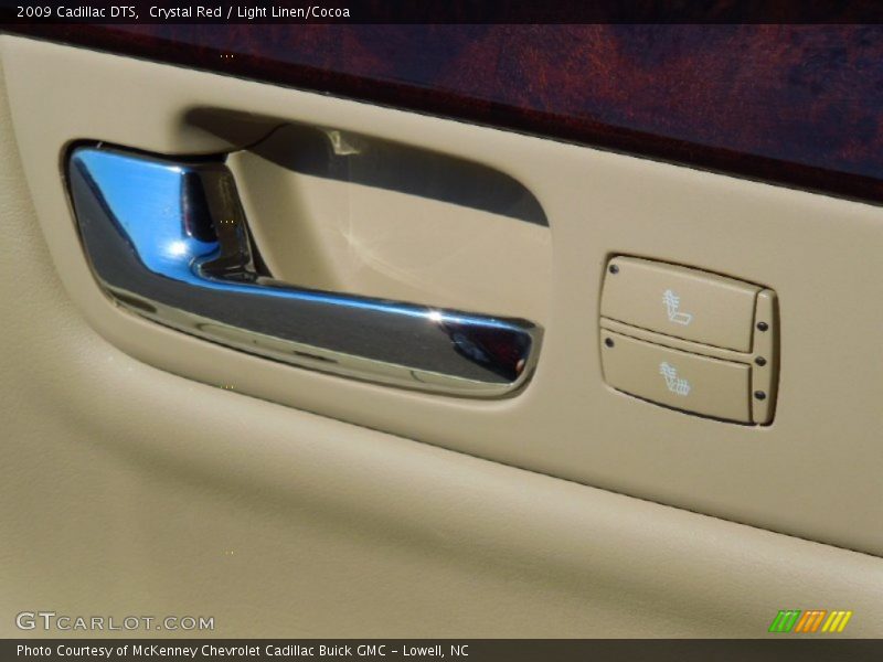 Crystal Red / Light Linen/Cocoa 2009 Cadillac DTS