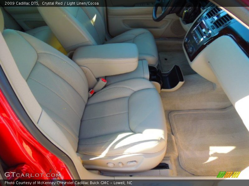 Crystal Red / Light Linen/Cocoa 2009 Cadillac DTS