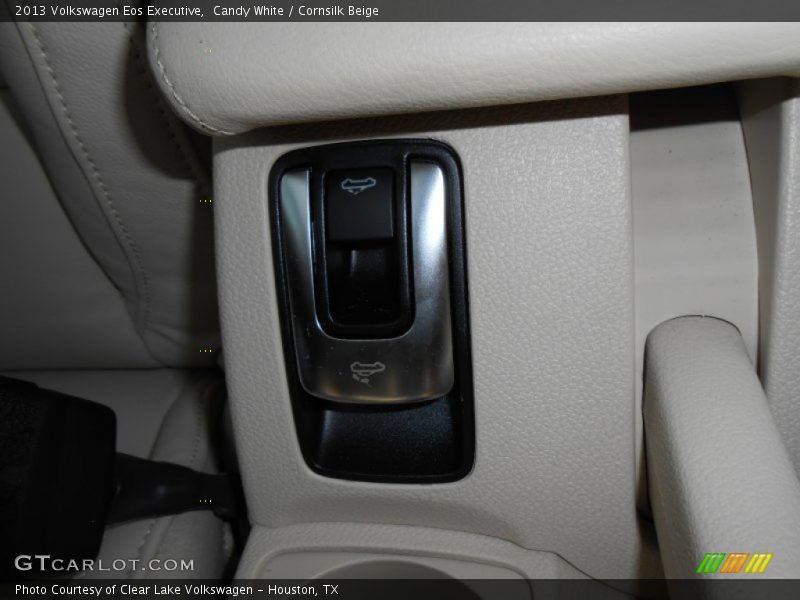 Candy White / Cornsilk Beige 2013 Volkswagen Eos Executive