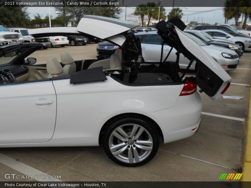 Candy White / Cornsilk Beige 2013 Volkswagen Eos Executive