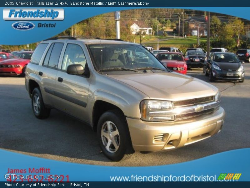 Sandstone Metallic / Light Cashmere/Ebony 2005 Chevrolet TrailBlazer LS 4x4