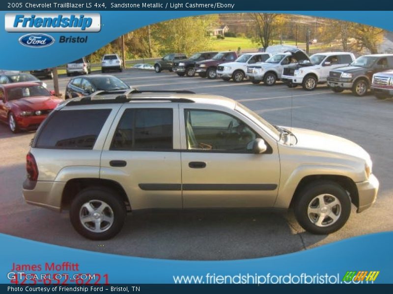 Sandstone Metallic / Light Cashmere/Ebony 2005 Chevrolet TrailBlazer LS 4x4