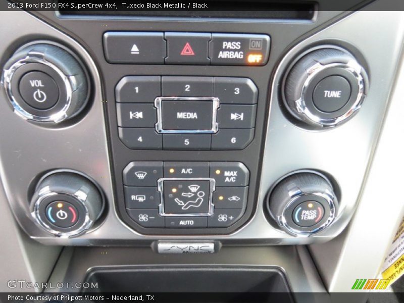 Tuxedo Black Metallic / Black 2013 Ford F150 FX4 SuperCrew 4x4