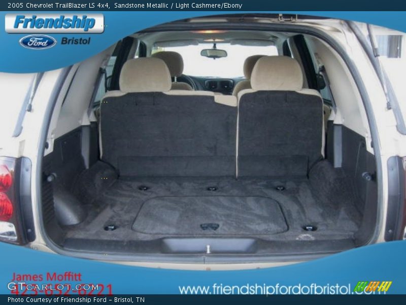 Sandstone Metallic / Light Cashmere/Ebony 2005 Chevrolet TrailBlazer LS 4x4