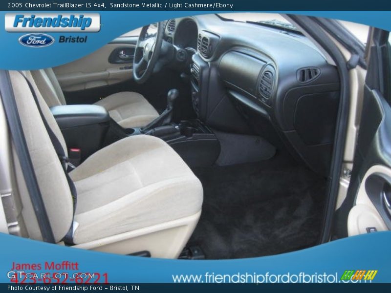Sandstone Metallic / Light Cashmere/Ebony 2005 Chevrolet TrailBlazer LS 4x4