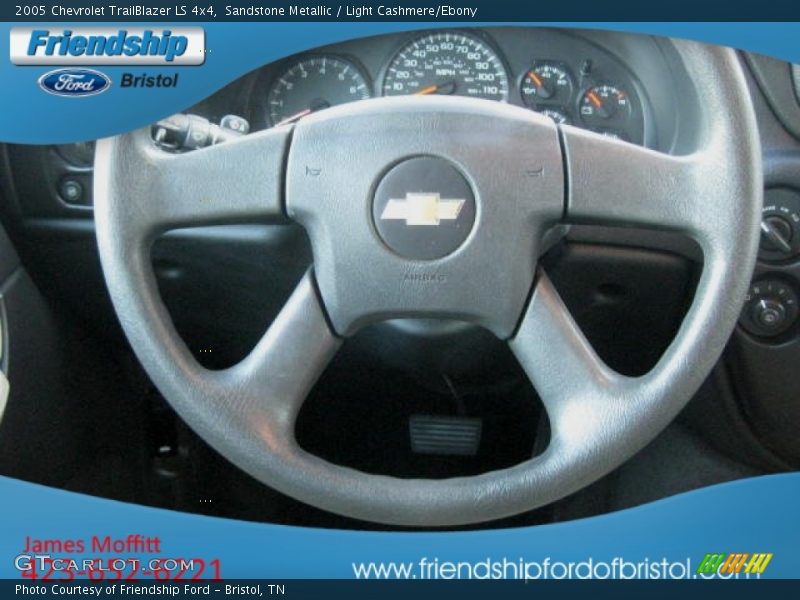 Sandstone Metallic / Light Cashmere/Ebony 2005 Chevrolet TrailBlazer LS 4x4