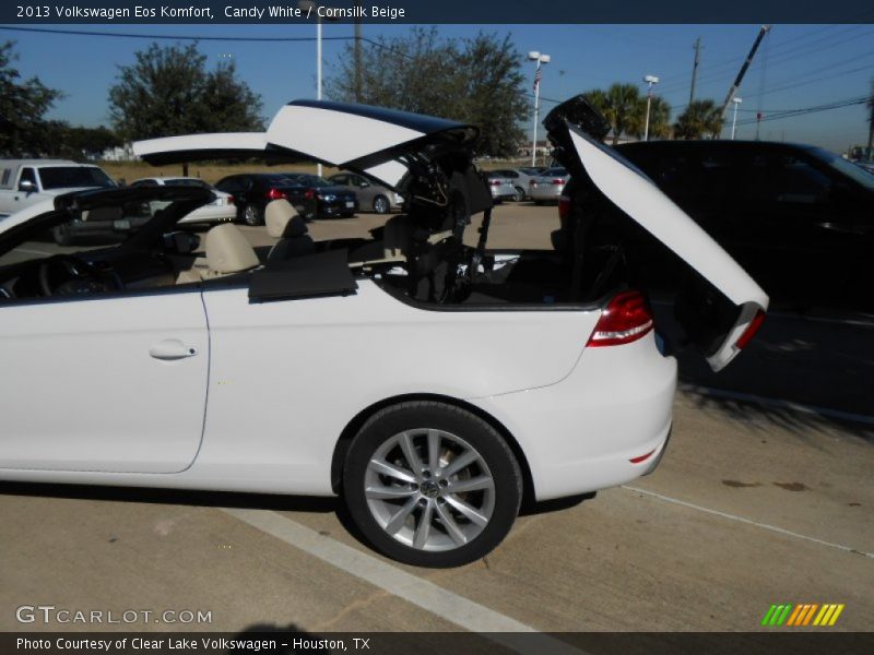 Candy White / Cornsilk Beige 2013 Volkswagen Eos Komfort