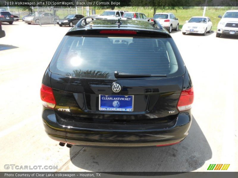 Black Uni / Cornsilk Beige 2013 Volkswagen Jetta TDI SportWagen