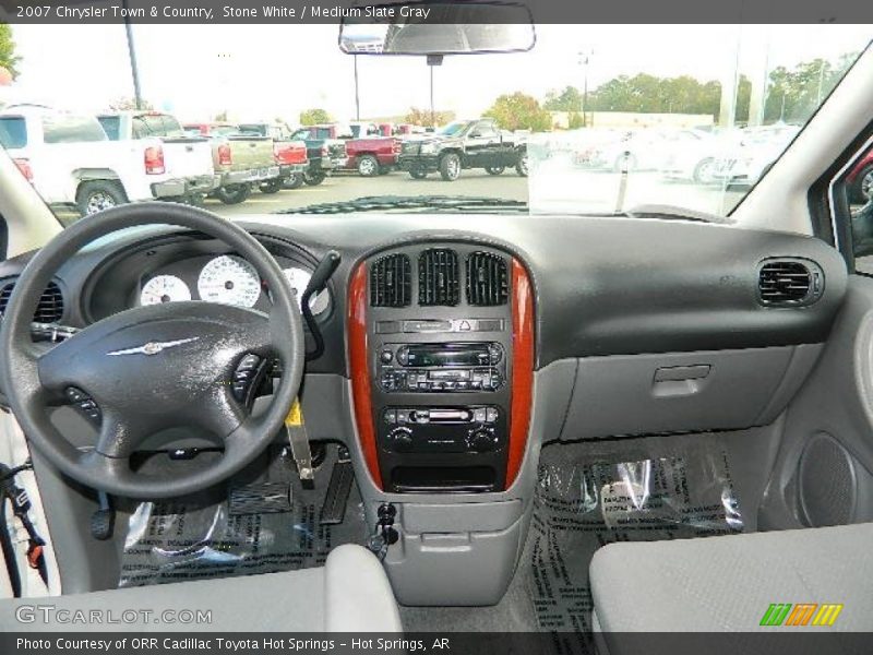 Stone White / Medium Slate Gray 2007 Chrysler Town & Country