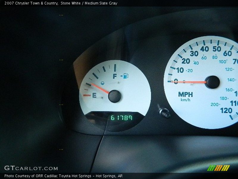 Stone White / Medium Slate Gray 2007 Chrysler Town & Country