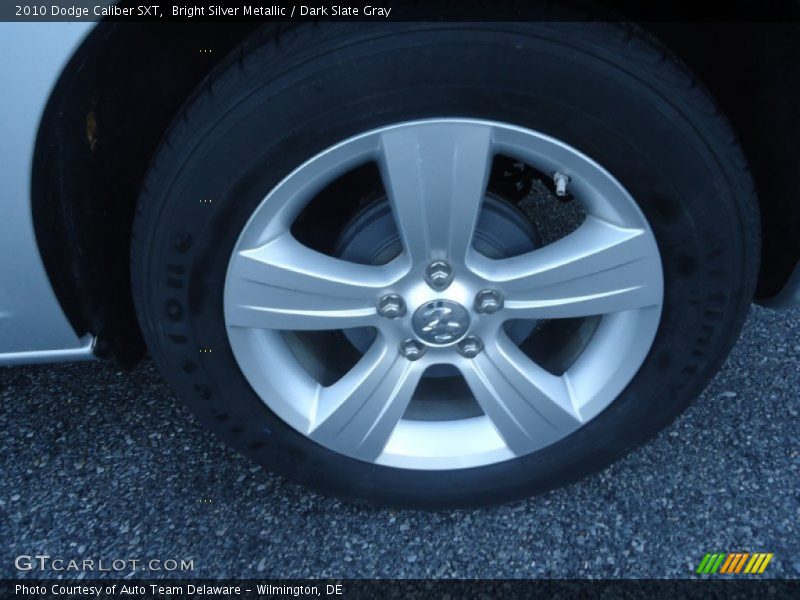 Bright Silver Metallic / Dark Slate Gray 2010 Dodge Caliber SXT