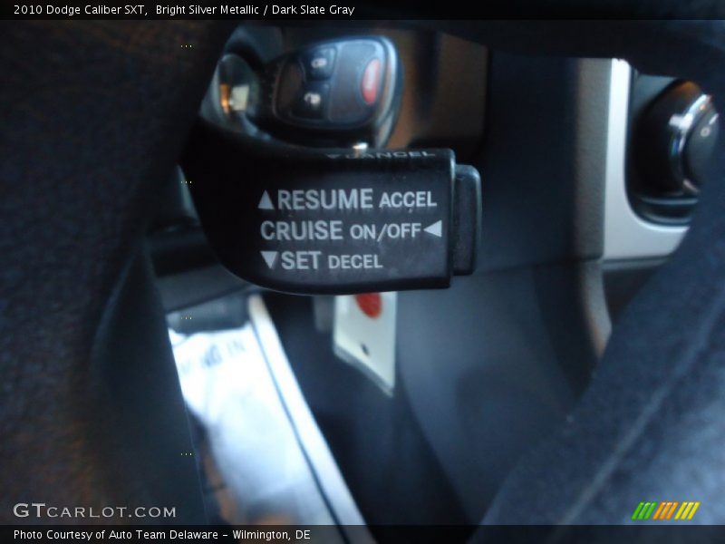 Bright Silver Metallic / Dark Slate Gray 2010 Dodge Caliber SXT