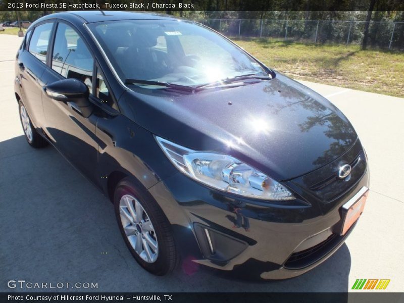 Tuxedo Black / Charcoal Black 2013 Ford Fiesta SE Hatchback