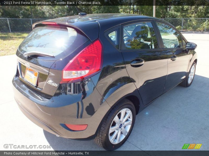 Tuxedo Black / Charcoal Black 2013 Ford Fiesta SE Hatchback