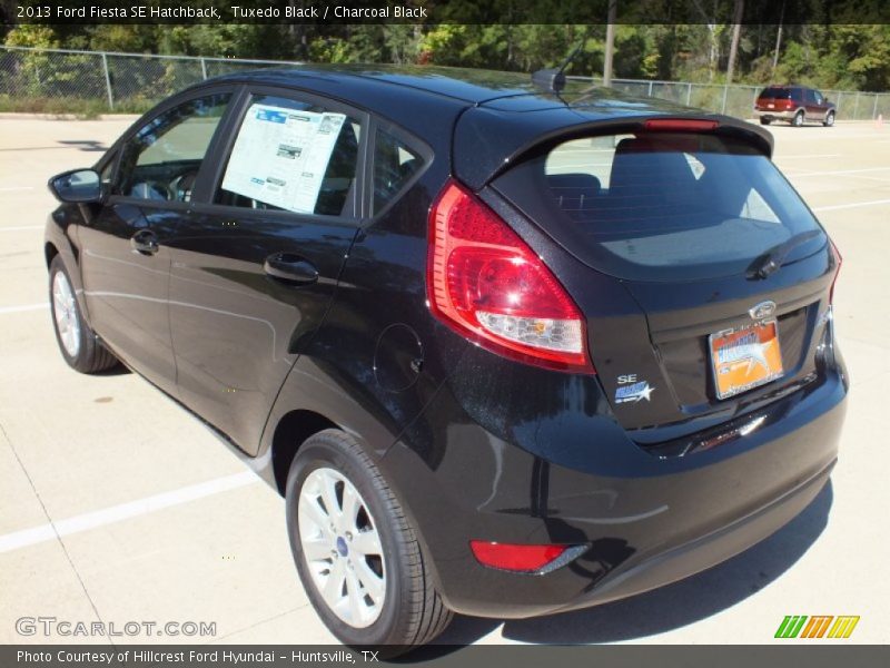 Tuxedo Black / Charcoal Black 2013 Ford Fiesta SE Hatchback