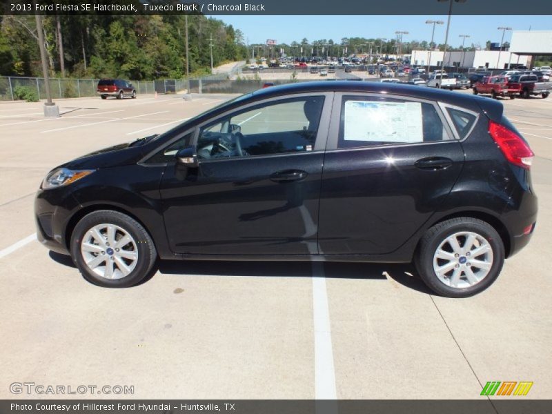 Tuxedo Black / Charcoal Black 2013 Ford Fiesta SE Hatchback