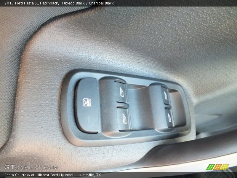 Tuxedo Black / Charcoal Black 2013 Ford Fiesta SE Hatchback