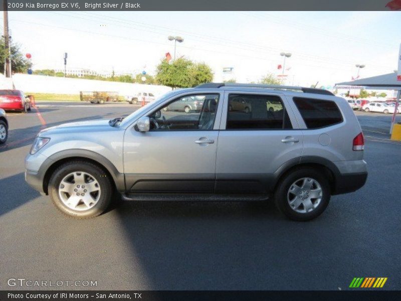 Bright Silver / Black 2009 Kia Borrego EX V6