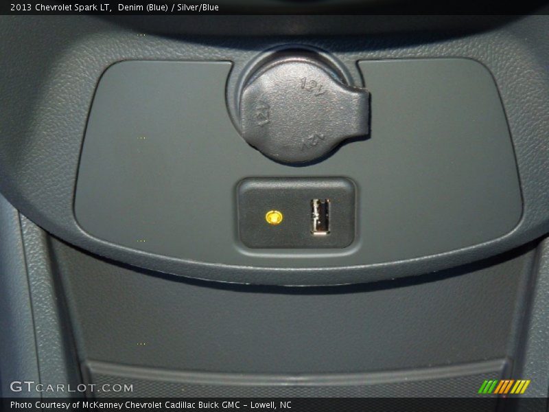 Denim (Blue) / Silver/Blue 2013 Chevrolet Spark LT