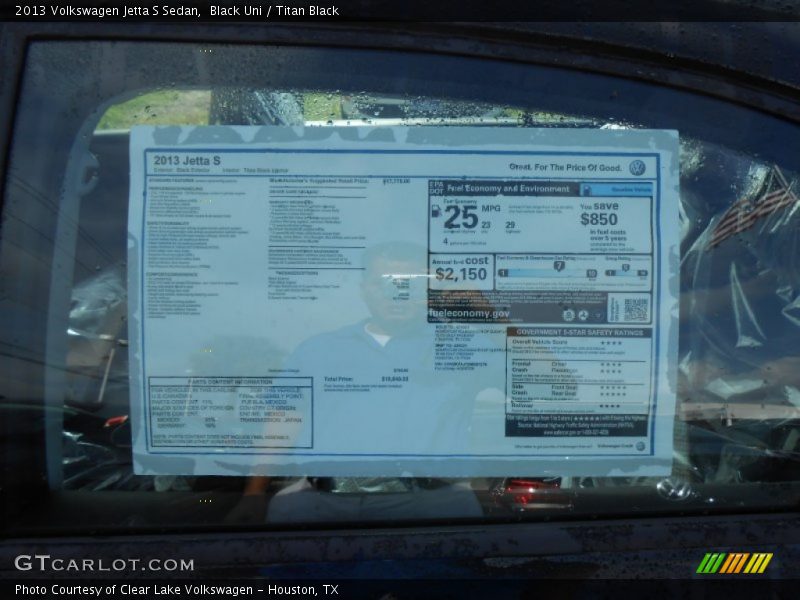Black Uni / Titan Black 2013 Volkswagen Jetta S Sedan