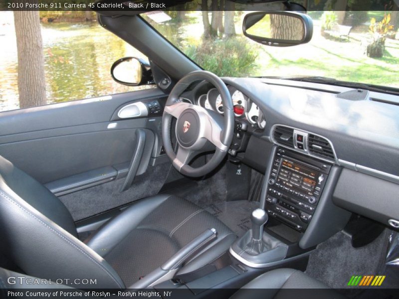 Dashboard of 2010 911 Carrera 4S Cabriolet