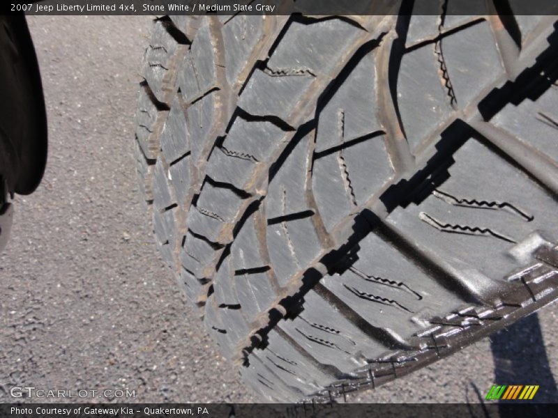 Stone White / Medium Slate Gray 2007 Jeep Liberty Limited 4x4