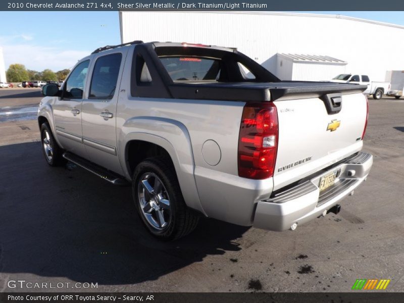 Sheer Silver Metallic / Dark Titanium/Light Titanium 2010 Chevrolet Avalanche Z71 4x4