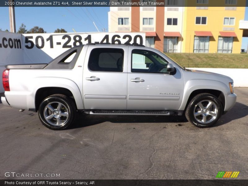 Sheer Silver Metallic / Dark Titanium/Light Titanium 2010 Chevrolet Avalanche Z71 4x4