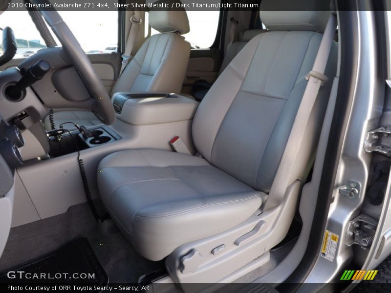 Sheer Silver Metallic / Dark Titanium/Light Titanium 2010 Chevrolet Avalanche Z71 4x4