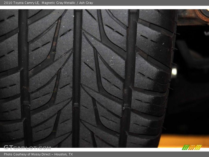 Magnetic Gray Metallic / Ash Gray 2010 Toyota Camry LE