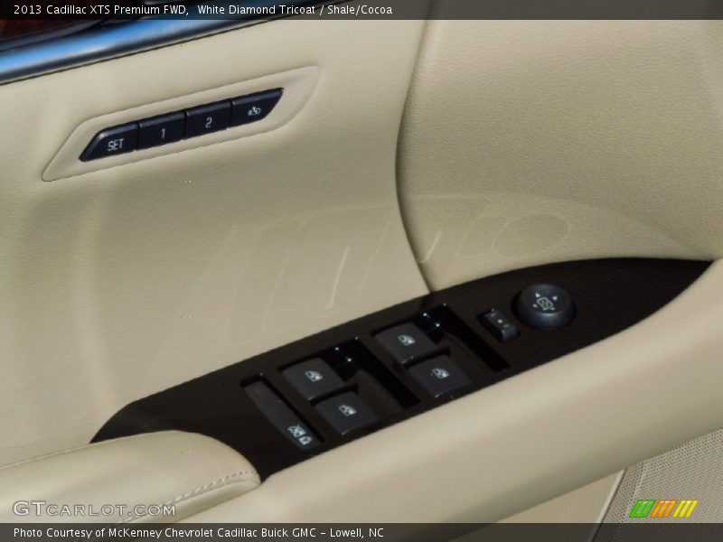 White Diamond Tricoat / Shale/Cocoa 2013 Cadillac XTS Premium FWD