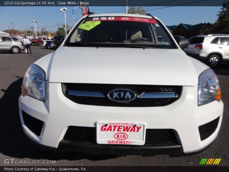 Clear White / Beige 2010 Kia Sportage LX V6 4x4