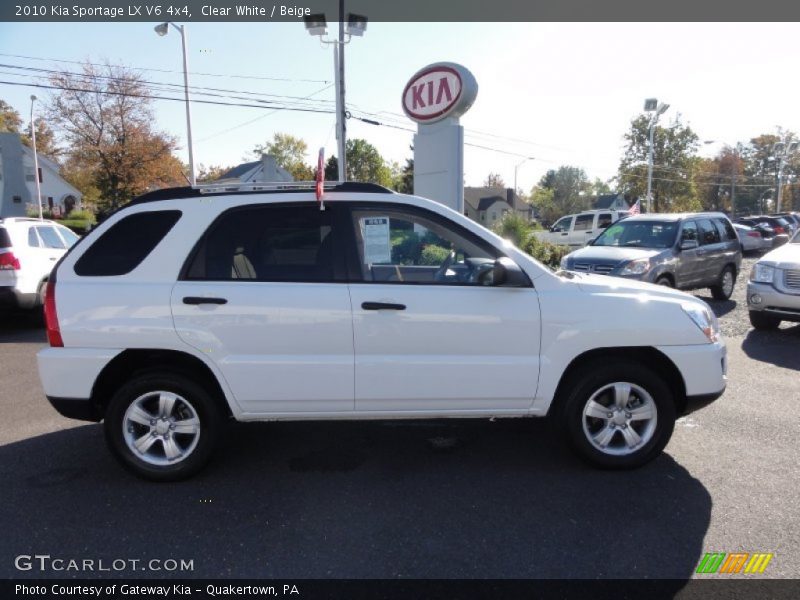 Clear White / Beige 2010 Kia Sportage LX V6 4x4