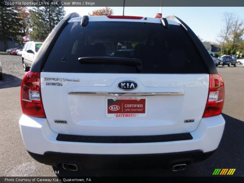 Clear White / Beige 2010 Kia Sportage LX V6 4x4