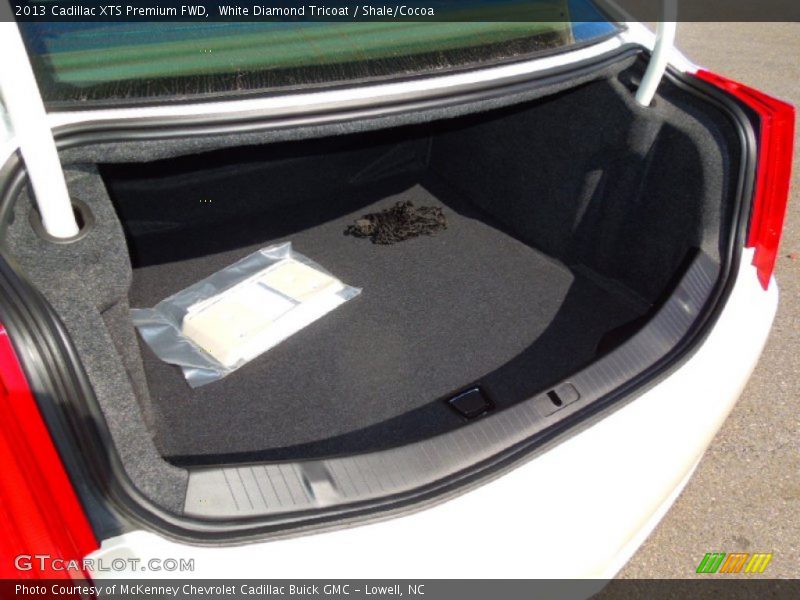White Diamond Tricoat / Shale/Cocoa 2013 Cadillac XTS Premium FWD