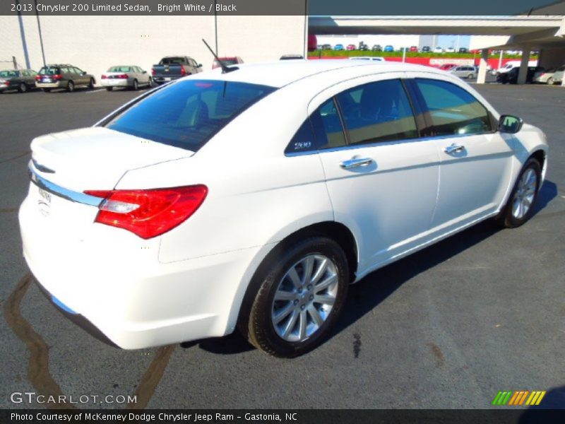 Bright White / Black 2013 Chrysler 200 Limited Sedan