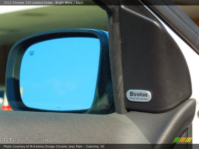 Bright White / Black 2013 Chrysler 200 Limited Sedan