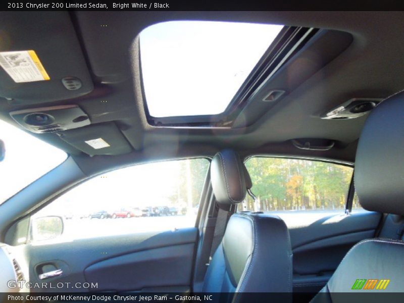 Bright White / Black 2013 Chrysler 200 Limited Sedan